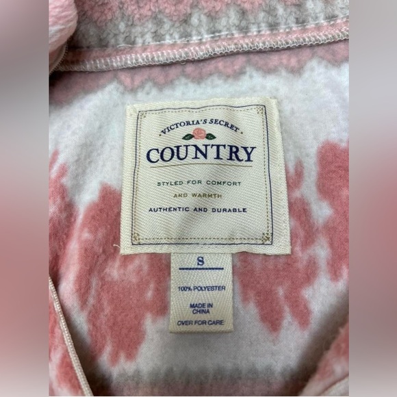 Vintage 90s Victoria's Secret
Country Rose Floral Baggy Sherpa Flannel Jacket. - Picture 4 of 6